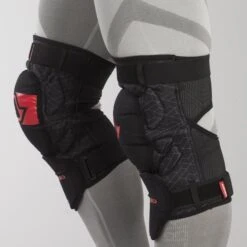 Ginocchiere Acerbis Soft Nero-Rosso -Vendite LEATT 0f48606032fee7853485488dafbd2f9ba81613e7 1 PIA 81568 1 250