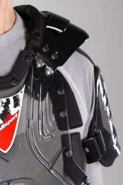 Giacca Protettiva Polisport XP1 Nera -Vendite LEATT 1ba79984da27afae853065d318f4e5cdff9b22dc 1 PIA 102138 1 60