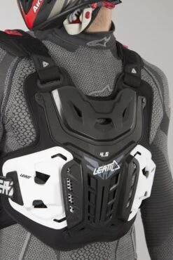 Pettorina Leatt 4.5 Nero 14 Pettorina Leatt 4.5 Nero -Vendite LEATT 2179db4ea396d793c6c26af64056ec86d4e090cf 1 PIA 15638 1 100