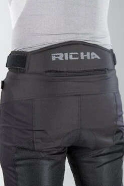 Pantaloni Richa Airvent Evo Corti Nero -Vendite LEATT 21a0ad80e685982549d683b961b2054efddee3c0 1 7AVES100100L 1 140