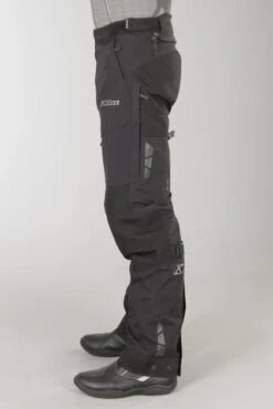 Pantaloni Klim Latitude Nero -Vendite LEATT 2d7e3283956ffc80f0a3f7274b55819d636c5a64 1 PIA 42384 1 40
