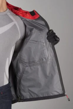 Giacca Antipioggia Macna Refuge Nero 26 Giacca Antipioggia Macna Refuge Nero -Vendite LEATT 2f2f4e813dd016af2b20549d67cd4ac3e2e42a93 1 095912 1 130