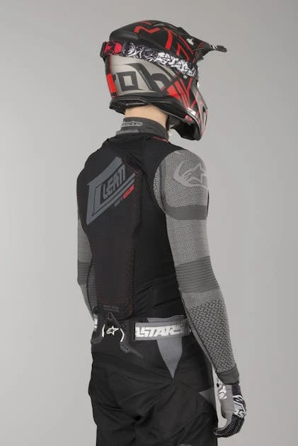 Gilet Paraschiena Leatt 3DF Nero 9 Gilet Paraschiena Leatt 3DF Nero - immagine 9