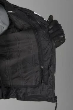 Giacca Moto Course Two Seasons Nera -Vendite LEATT 31d791ffda6a25c3ab5cce2524374db34276e926 1312997625576034751513 012 52 Jan262017 10