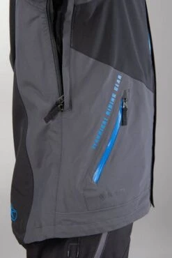Giacca Klim Traverse Nero-Blu 26 Giacca Klim Traverse Nero-Blu -Vendite LEATT 32bee492ba16864528f2f9ab766670143536210c 1 Pia 176974 1 150