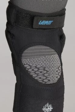 Ginocchiere Leatt 3DF 5.0 Bianco-Nero -Vendite LEATT 3ac2b686261d196feefa9f8238e05b3c3bbdea9f 1 PIA 15745 6 90