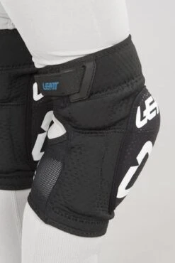 Ginocchiere Bambino Leatt 3DF 5.0 Bianco-Nero 13 Ginocchiere Bambino Leatt 3DF 5.0 Bianco-Nero -Vendite LEATT 41492b4f9fac54f450df93123e199eae8a1a6ed5 1 PIA 16793 7 90