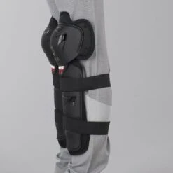 Ginocchiere Bambino EVS Option Nero -Vendite LEATT 4397c517f7d7dff805597e7d196d0ae8d3cc2327 131230666266940642optk y bk May302016 1