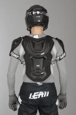 Pettorina Leatt 5.5 Pro Nero 12 Pettorina Leatt 5.5 Pro Nero -Vendite LEATT 45a4341202172c96846a40fda5fb6853a81f7ec6 1 PIA 15634 1 40