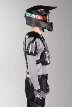 Giacca Protettiva Polisport XP1 Nera -Vendite LEATT 4999358f326cbfb2e7ee80fe1de143fe679e4919 1 PIA 102138 1 40