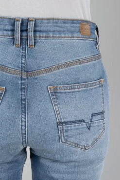 Jeans Moto Donna Rev’it! Victoria Classic Blue -Vendite LEATT 4c4b36681efcd4c0d20822a94313e4203ff4bcef 1 PIA 133441 9 110