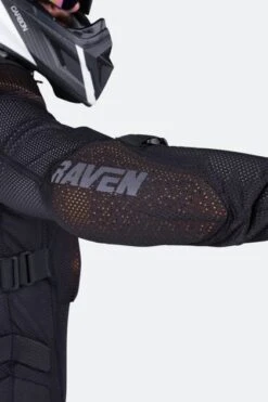 Giacca Protettiva Raven Soft Shield 16 Giacca Protettiva Raven Soft Shield -Vendite LEATT 50af69c27dfc49c09ae070e59825680f 1 PIA 263014 1 90