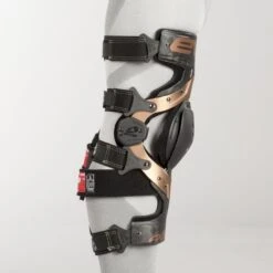 Ginocchiere EVS Axis Pro 9 Ginocchiere EVS Axis Pro -Vendite LEATT 5159e540a12292863ffe3c463a6506d7ee69bab9 1 pia 108943 1 40