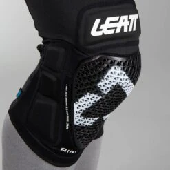 Ginocchiere Leatt AirFlex Pro Nere -Vendite LEATT 557d87b44c0a955f1367597d785dadc689b85121 1 PIA 111429 1 50