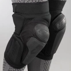 Ginocchiere Leatt 3DF 6.0 Nero 11 Ginocchiere Leatt 3DF 6.0 Nero -Vendite LEATT 5d9c39225be92d583b5407c204836bc3b91ef26e 1 PIA 15692 wrz 11 2018 08