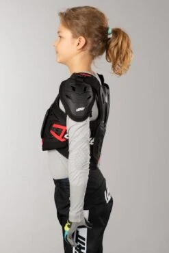 Pettorina Bambino Leatt 4.5 Pro Junior Nero-Rosso -Vendite LEATT 5fa5b7b187eb4b642c5fd8d9e659f07fe01b5559 1 PIA 15808 7 20
