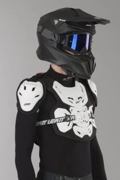 Pettorina Bambino Leatt 5.5 Pro HD Nero-Bianco -Vendite LEATT 5feab02730550291cf1b69424f8b74d4f1777de2 1 PIA 16988 1 80