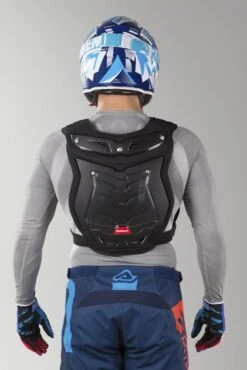 Pettorina Polisport Phantom Lite Nero -Vendite LEATT 63953033baea9fd3eb2ceb269b20305a2d0a4a3b 1 PIA 102122 10 50