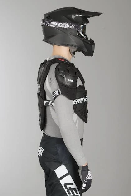 Pettorina Leatt 5.5 Pro Nero 4 Pettorina Leatt 5.5 Pro Nero - immagine 4