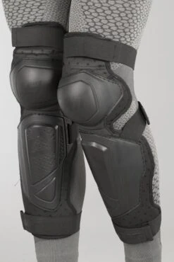 Ginocchiere Leatt 3.0 EXT Nero -Vendite LEATT 6b002e059c8cfb7197704d00542c9b662c5330a7 1 PIA 15683 2 03