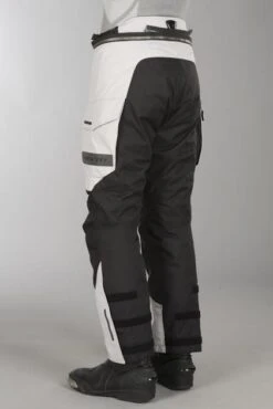 Pantaloni Rev'it! Offtrack Corti Nero-Argento -Vendite LEATT 729ef854b28f11ee7d564858322e649716a49cc9 1 PIA 44422 3 40