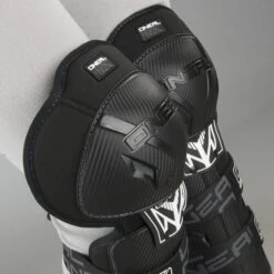 Ginocchiere O'Neal PRO III Carbon Look -Vendite LEATT 788e25e7967f21558b42525ff8ae41b2cfb3906b 1 0251 201 Dec192017 4