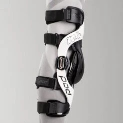 Ginocchiere POD K4 2.0 Bianco-Nero 12 Ginocchiere POD K4 2.0 Bianco-Nero -Vendite LEATT 79a5a97129d8334d641a068bebd8649eb3da35cd 1 PIA 48346 8 70
