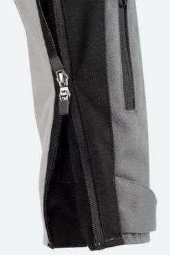 Giacca Moto Bering Portland Nero-Grigio 12 Giacca Moto Bering Portland Nero-Grigio -Vendite LEATT 7b1e0c20660d9b5c277f669009051867424b286d 2 PIA 245943 0 40