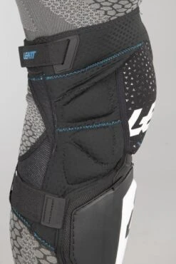Ginocchiere Leatt 3DF Hybrid EXT Bianco-Nero -Vendite LEATT 7d1ba9d711b7a1f9bce2840d3e96fc03f660c0c4 1 PIA 15713 2 06
