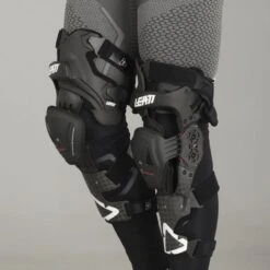 Ginocchiere Leatt C-Frame Pro-Carbon -Vendite LEATT 82a7ba769404d0592f07e031a1f4ddbddfe54c93 1 100027 lut062018 1