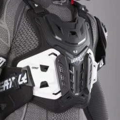 Pettorina Leatt 4.5 Pro Chest Protection Nero -Vendite LEATT 85cf8c7ad27fa6d967e9b49cd75592688b0ee80f 1 096799 kwi 11 2018 7