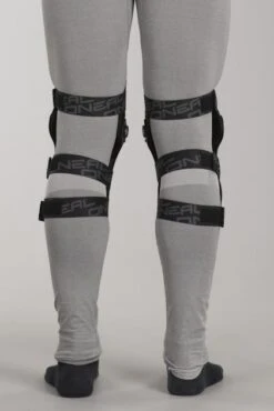 Ginocchiere O'Neal Pumpgun MX Carbon Look -Vendite LEATT 9152a31c1eb7800553f155e978ebf4c41f9d868c 0256 206 Jan162017 2