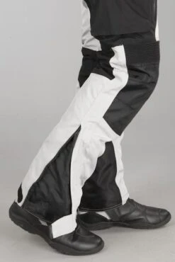 Pantaloni Moto Course Four Seasons 2.0 Grigio Chiaro-Nero -Vendite LEATT 9409f8133e2d66ceb4fc011874f1e54ebe175616 1 1513 033 52 lip172018 14