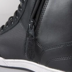 Scarpe Moto Course Rodeo Drive Nere 28 Scarpe Moto Course Rodeo Drive Nere -Vendite LEATT 996a6b213eb9c5da0f07387689a6eb7cdda50f38 2 PIA 122116 0 130