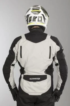 Giacca ON BOARD Stone 4 Seasons Nero-Grigio Chiaro 24 Giacca ON BOARD Stone 4 Seasons Nero-Grigio Chiaro -Vendite LEATT 9c3edea5bf4af1e75fd9192f02b4a5bf2bbaef57 1 PIA 24972 1 50