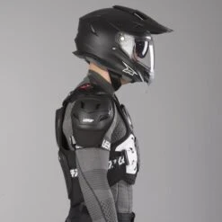 Pettorina Leatt 4.5 Pro Chest Protection Nero -Vendite LEATT 9ea202b8fb3c2423c70e50c1cab65a9fd78579cd 1 096799 kwi 11 2018 5