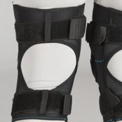 Ginocchiere Bambino Leatt EXT Bianco-Nero -Vendite LEATT 9f0b5fb947dead6d033edf7457cec5ed46bdd357 1 PIA 16923 0 70