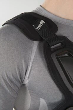 Pettorina Polisport Phantom Lite Nero -Vendite LEATT a086a961556cc764b00dfa3cdd1d96a6526e8eed 1 PIA 102122 10 90