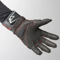 Guanti Bambino Macna Street R Nero-Bianco-Rosso 3 Guanti Bambino Macna Street R Nero-Bianco-Rosso -Vendite LEATT a8cdca5549f8fa4dfaeb74aa5f9af88c3e783daf 2 PIA 98780 0 50