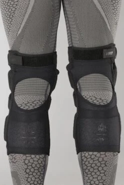 Ginocchiere Leatt 3DF 5.0 Nero 10 Ginocchiere Leatt 3DF 5.0 Nero -Vendite LEATT ab97732b61d0374b6f000830519f6b96e10327a3 1 PIA 15739 2 04