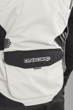 Giacca ON BOARD Stone 4 Seasons Nero-Grigio Chiaro 34 Giacca ON BOARD Stone 4 Seasons Nero-Grigio Chiaro -Vendite LEATT b45fc1e32060449914cfbe06b29733079523af17 1 PIA 24972 1 160