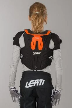 Pettorina Bambino Leatt 2.0 Junior Arancio -Vendite LEATT b5d9ec139f847a6c34ce663eb4af1959a35831a9 1 PIA 15522 7 70