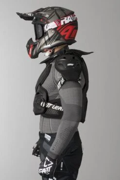 Pettorina Leatt Fusion Vest 3.0 Nera -Vendite LEATT b81782a57e2a9916f7a8e9e1cfb59b67f8cc42b0 1 PIA 15513 1 40