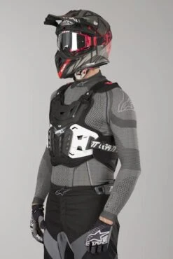 Pettorina Leatt 4.5 Nero 18 Pettorina Leatt 4.5 Nero -Vendite LEATT b879d5326e399f3a4e3f05027befc6cd803a7b20 1 PIA 15638 1 20