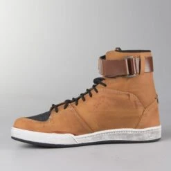 Scarpe Moto Course Drifter Marroni 22 Scarpe Moto Course Drifter Marroni -Vendite LEATT be8a9a09808e25c500eeeaefb3490b95fe9ab8f7 2 PIA 41027 0 90