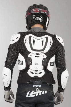 Giacca Protettiva Leatt 5.5 Bianca -Vendite LEATT c596bbef99fa2b8c735e104f030ad839594ff2b7 1 PIA 15627 2 60