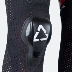 Coppetta Ginocchiere Leatt X-Frame Hybrid Con Calze -Vendite LEATT c9a46f5383ba8f1cb9b11621912b24e6dddb94de 3 PIA 171797 0 70 copy