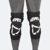 Ginocchiere Leatt 3DF 5.0 Bianco-Nero -Vendite LEATT d036fa0af89bfed2300a11ad33f4a8995b132e0e 1 PIA 15745 6 40