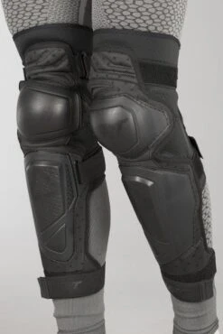 Ginocchiere Leatt EXT Nero -Vendite LEATT d426660abf8c08b2a1f638a4b8a6d3caefaecdf8 1 PIA 15677 2 03