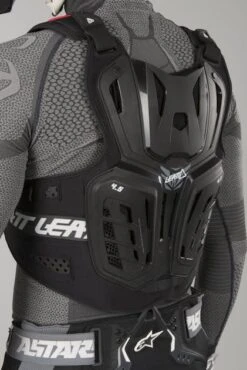 Pettorina Leatt 4.5 Nero 16 Pettorina Leatt 4.5 Nero -Vendite LEATT d87d5a5b7bbcae8753134d323d934776d0c1cae8 1 PIA 15638 1 120